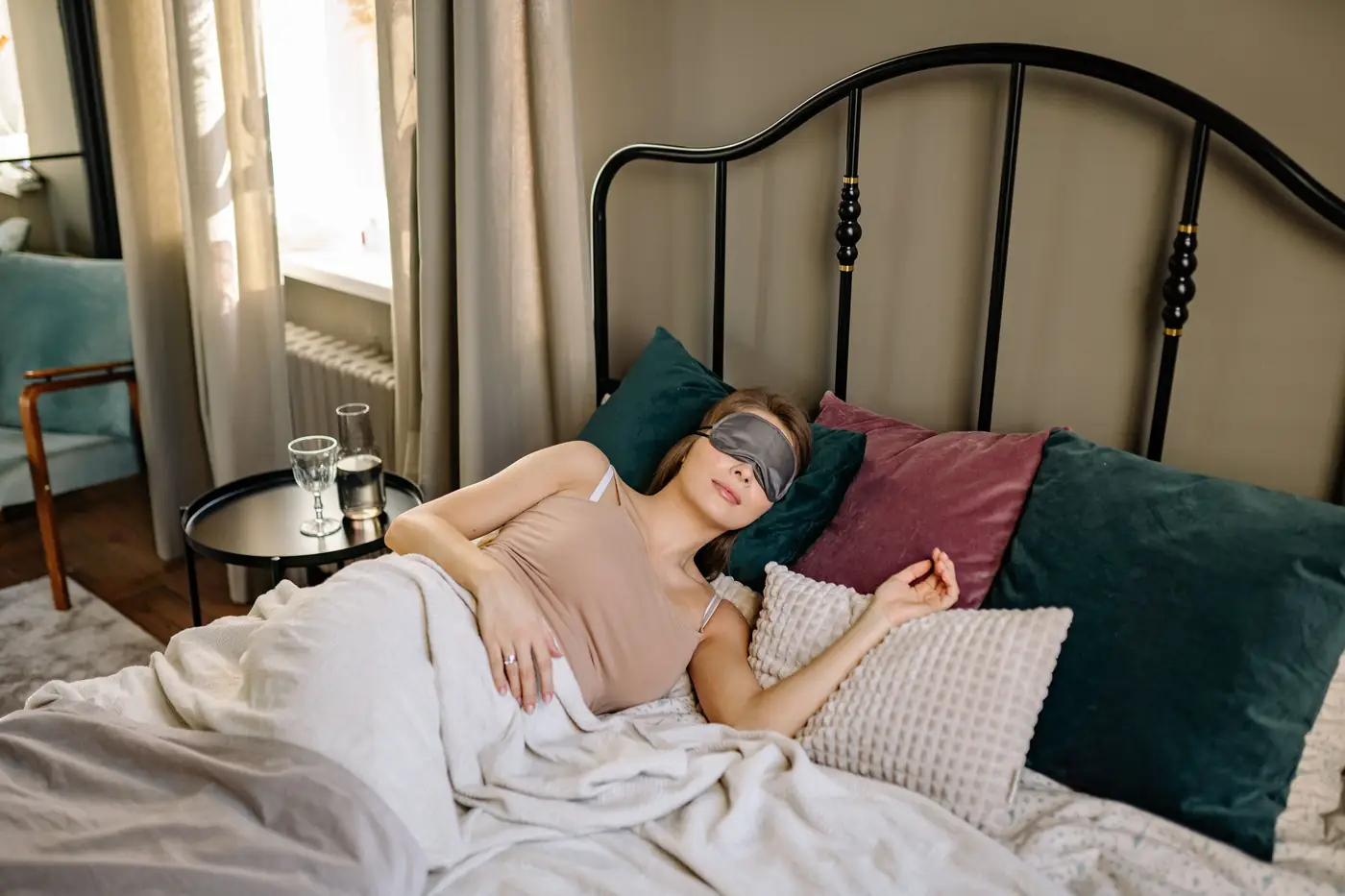 Mère au repos avec son nouveau-né